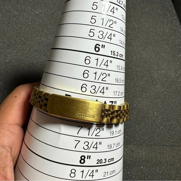 CITIZEN QUARTZ LADIES WATCH YP 6000 914376KT GN-4W-S DAY DATE PARTS OR REPAIR - Picture 7 of 8